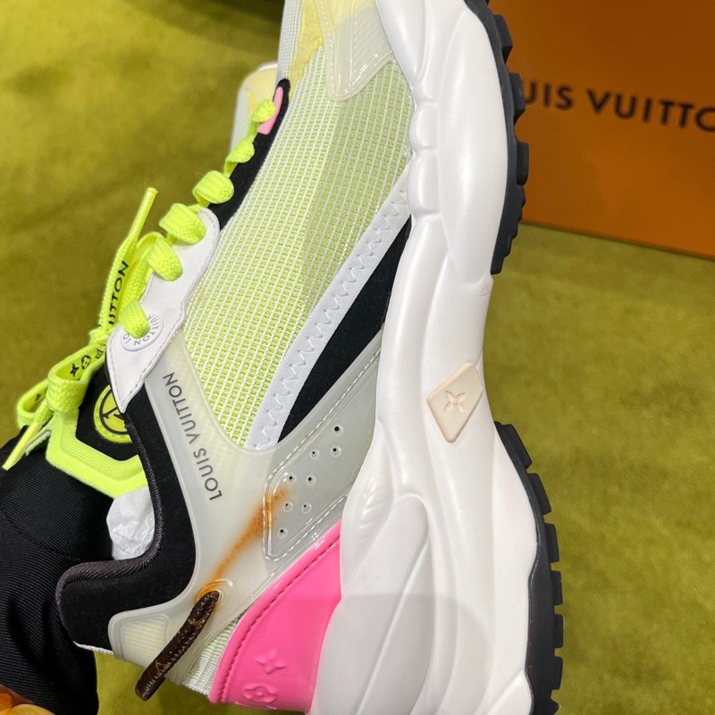 LV Run55螢光綠拼色休閒鞋 36碼-2