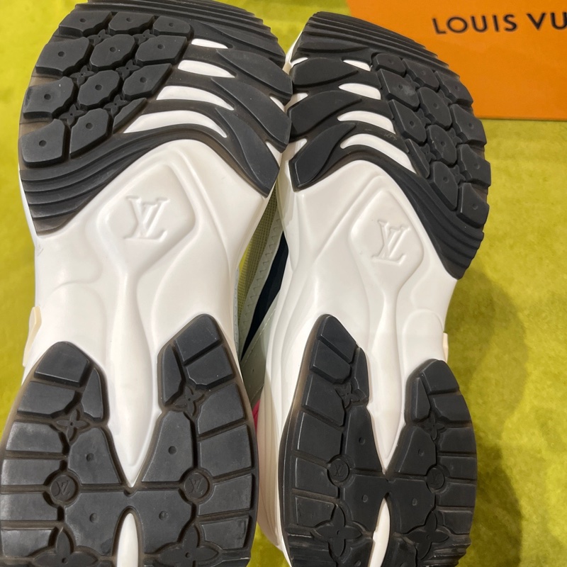 LV Run55螢光綠拼色休閒鞋 36碼-4