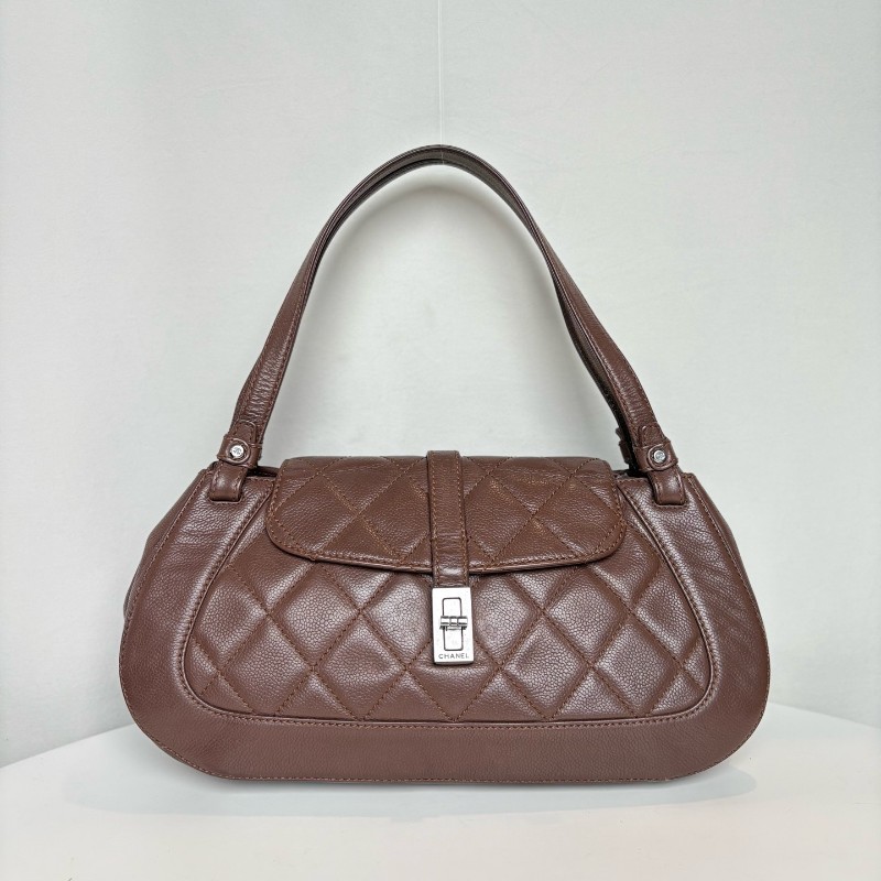 CHANEL vintage棕色牛皮中古2.55旋扣翻蓋肩背包-3