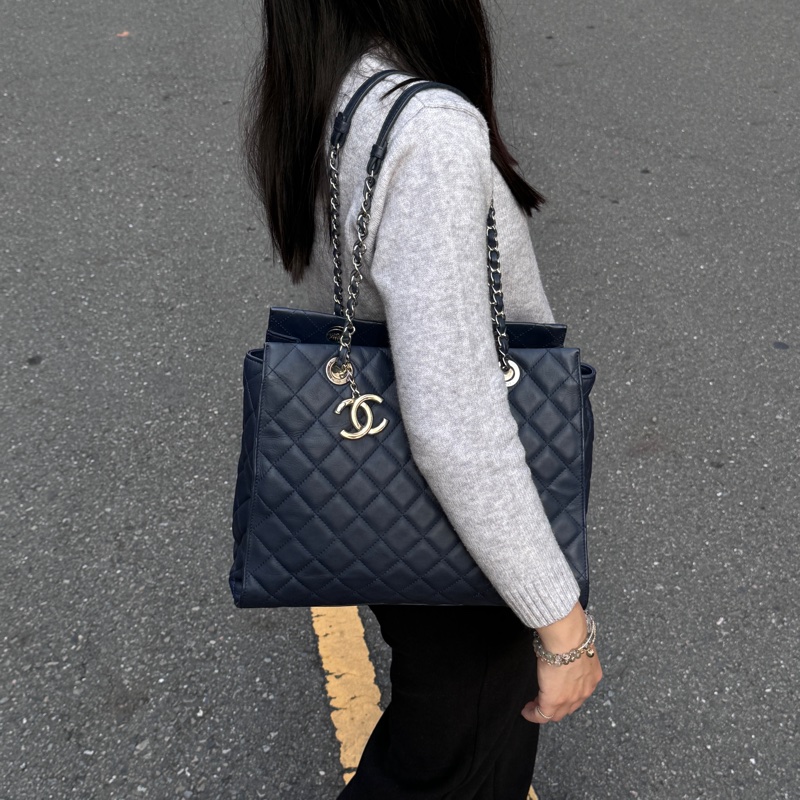 【極新🎁】 Chanel 香奈兒 經典羊皮 菱格紋托特包 專櫃28.6萬！-5