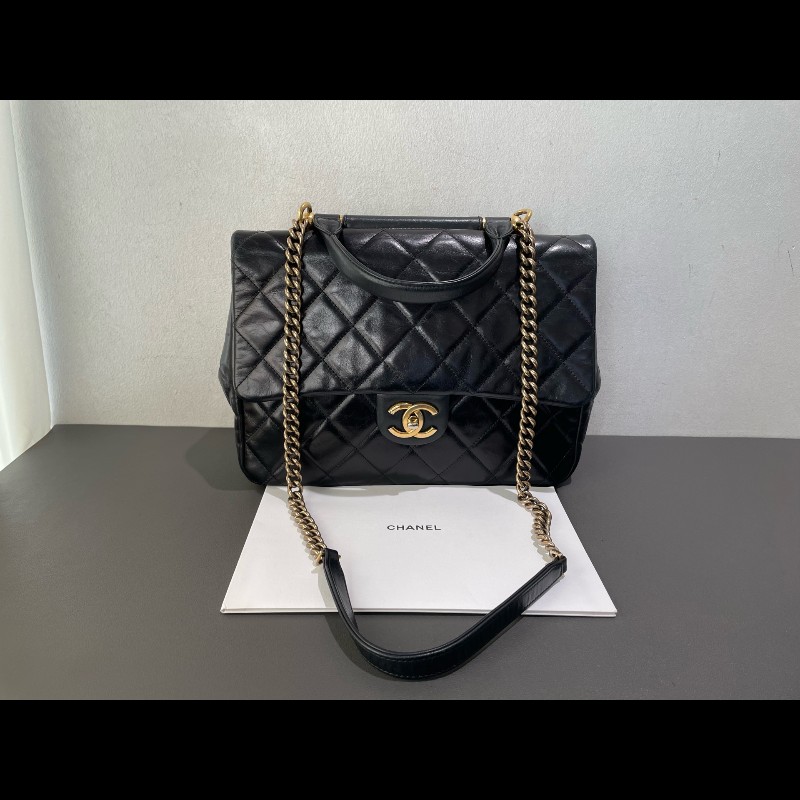 Chanel  handle 菱格孟買 黑金 復古郵差包 油蠟皮 可手提可斜挎-6