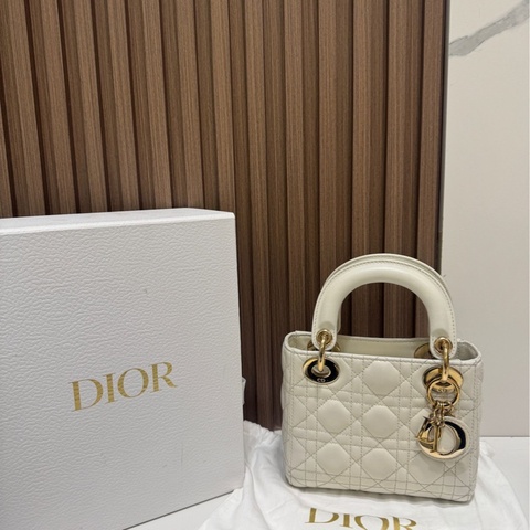 【全網最低價✨ 95%新✨有盒有塵袋】Lady Dior Mini 三格戴妃奶油白色