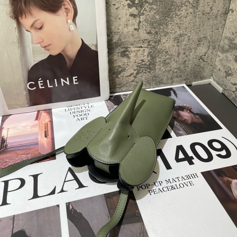 LOEWE 小象造型Anagram綠色 手機包 斜背包-2
