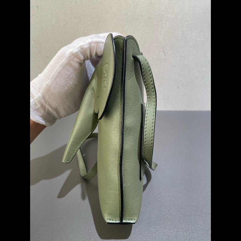 LOEWE 小象造型Anagram綠色 手機包 斜背包-7