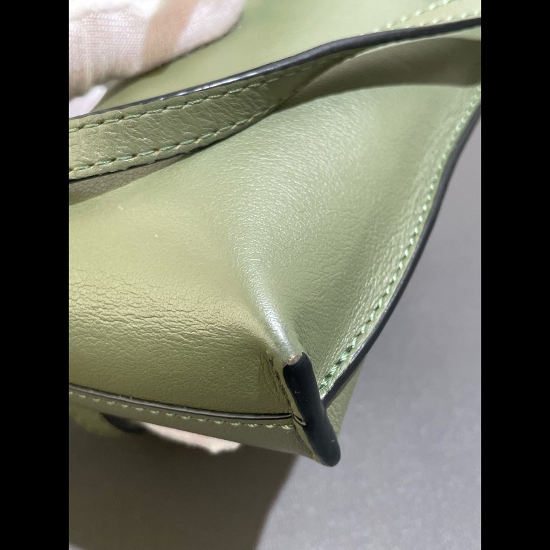 LOEWE 小象造型Anagram綠色 手機包 斜背包-14