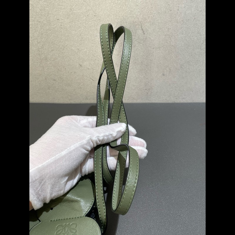 LOEWE 小象造型Anagram綠色 手機包 斜背包-24