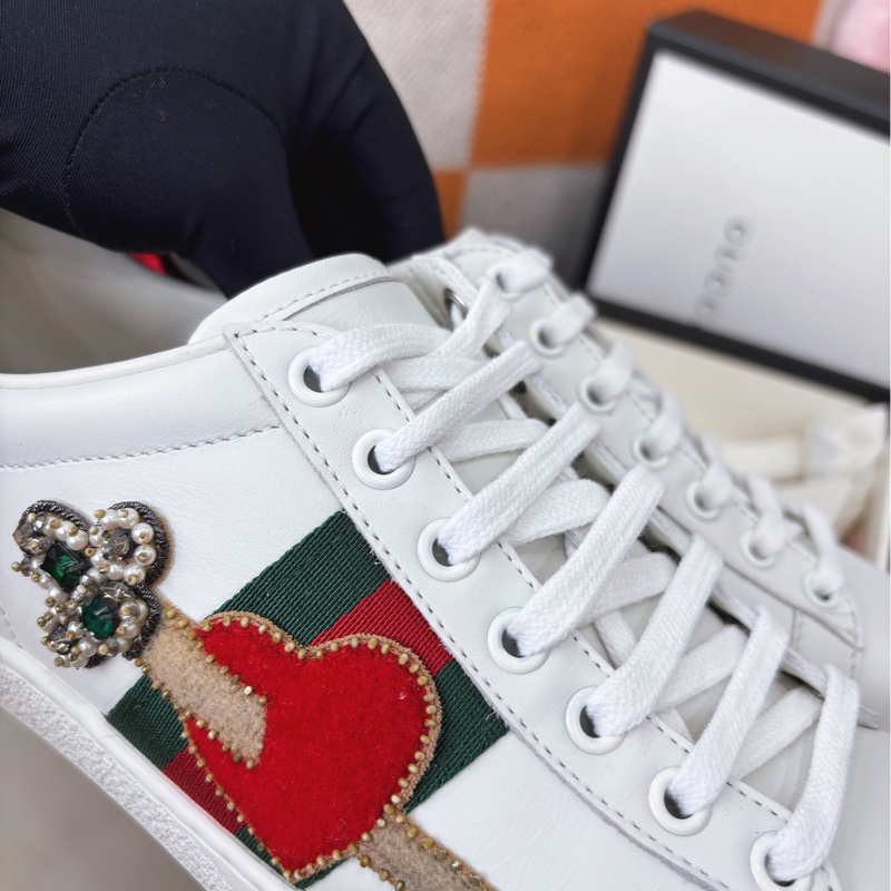 Gucci 刺繡款小白鞋，35.5碼(偏大適合37左右)，全新未使用-7