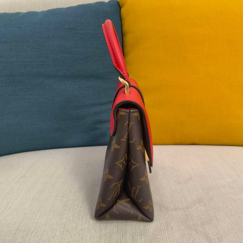 LV/路易威登 locky bb 老花拼紅色鎖頭包 芯片款 98新  尺寸：20*16*7.5cm-4