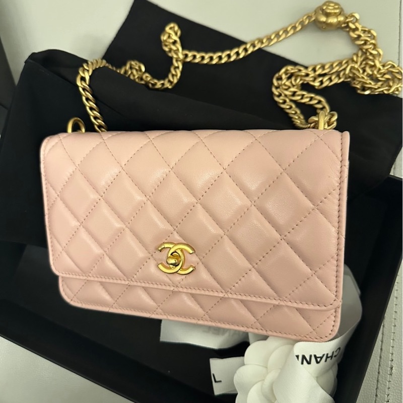 Chanel woc 斜背包 淡粉色 菱格紋小羊皮-山茶花調節扣-6