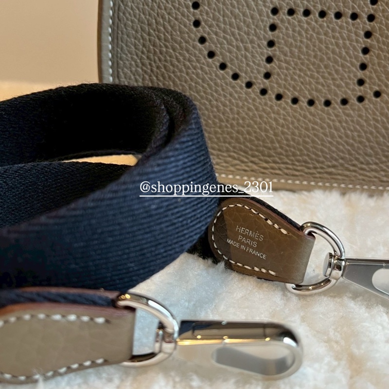 愛馬仕 Hermes mini evelyne 大象灰 銀釦 白線 拼深藍背帶 ❗️尚未抵台-5