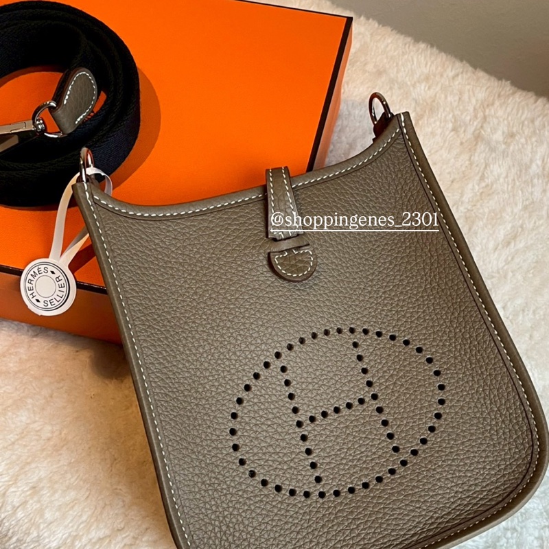 愛馬仕 Hermes mini evelyne 大象灰 銀釦 白線 拼深藍背帶 ❗️尚未抵台-7