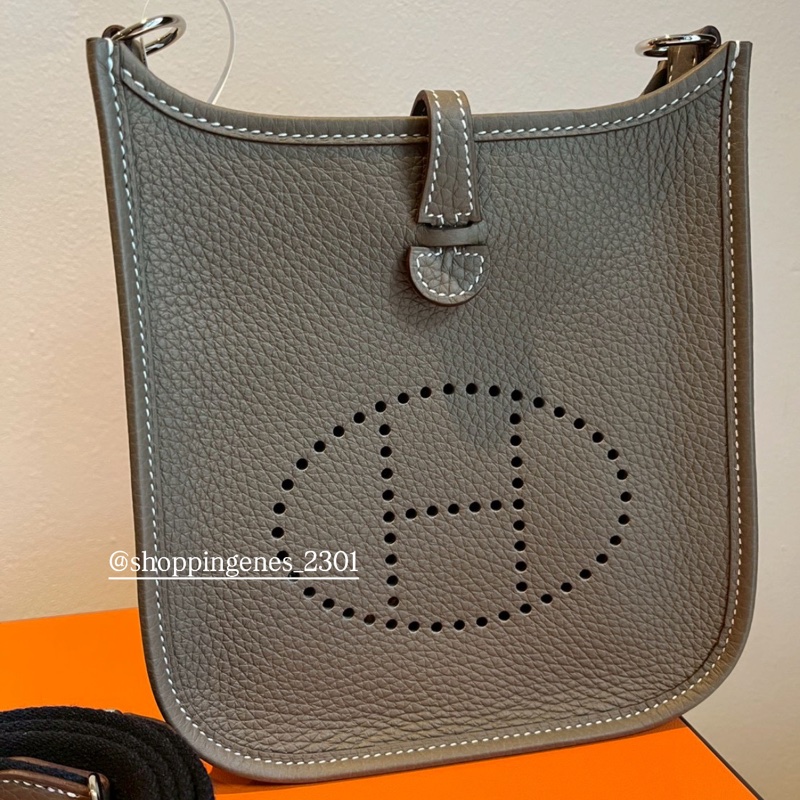 愛馬仕 Hermes mini evelyne 大象灰 銀釦 白線 拼深藍背帶 ❗️尚未抵台-8