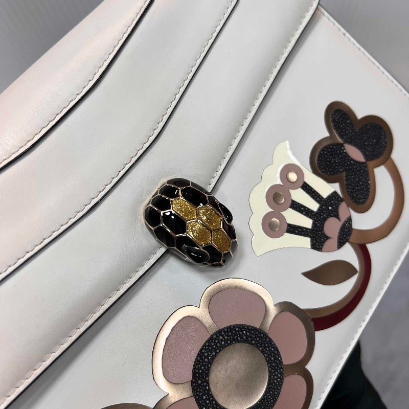 BVLGARI Serpenti Forever 中號蛇頭鏈條包 限定款白瑪瑙花卉-4