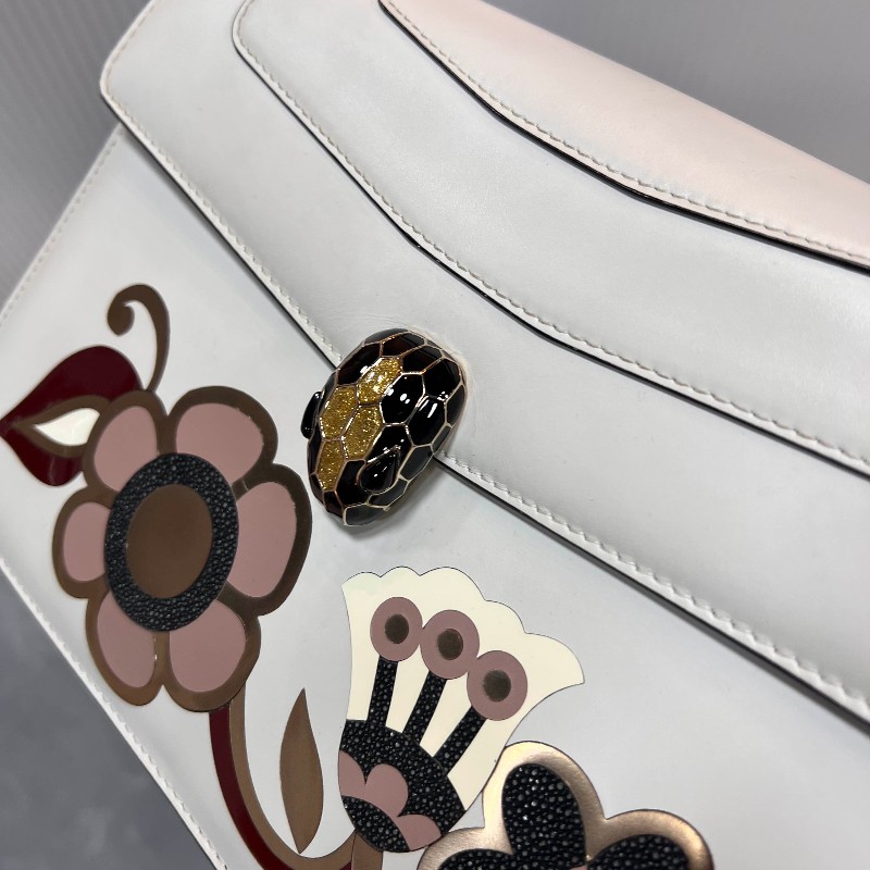 BVLGARI Serpenti Forever 中號蛇頭鏈條包 限定款白瑪瑙花卉-5