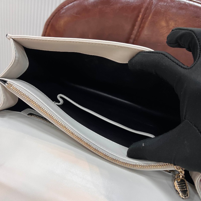 BVLGARI Serpenti Forever 中號蛇頭鏈條包 限定款白瑪瑙花卉-21