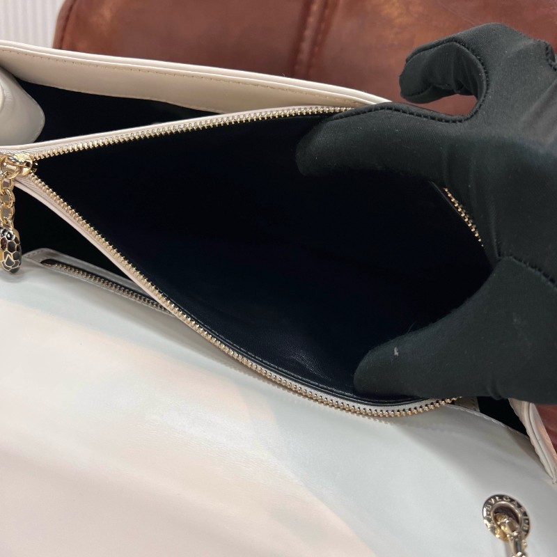 BVLGARI Serpenti Forever 中號蛇頭鏈條包 限定款白瑪瑙花卉-22