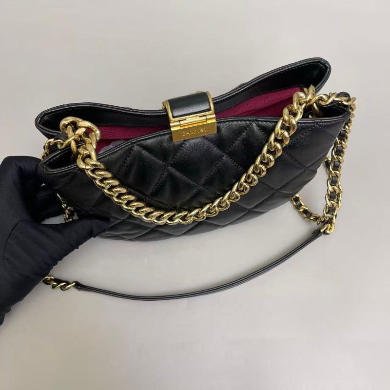 Chanel 黑金全皮菱格小號hobo流浪包 晶片-7