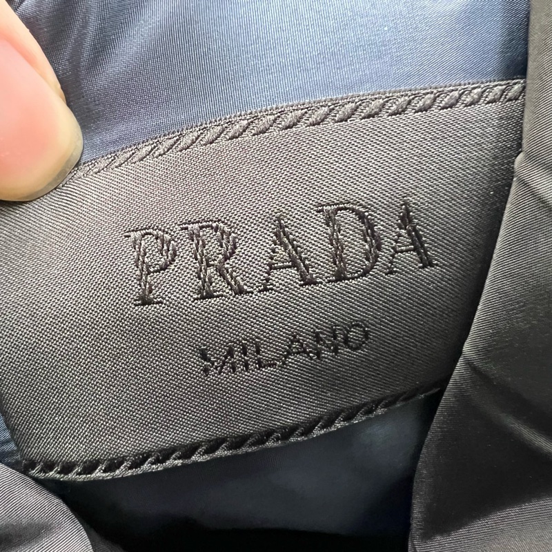 ✨Prada 羽絨外套 專櫃快7萬-2