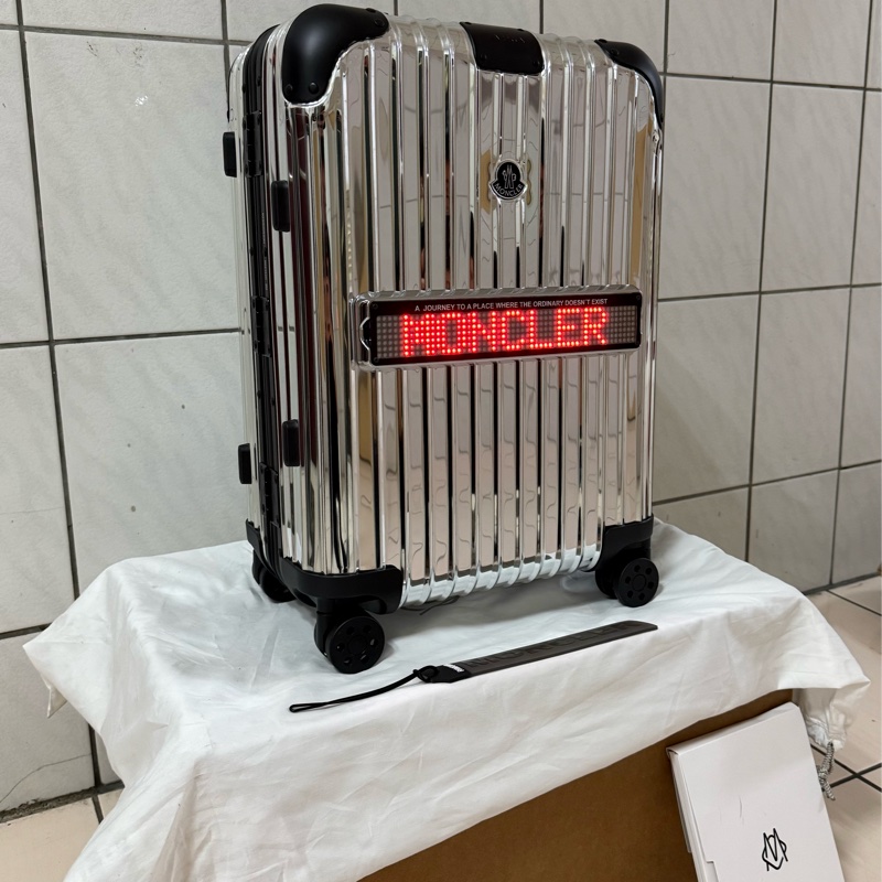 MONCLER x RIMOWA “Reflection” LED限量版 21吋登機箱-0