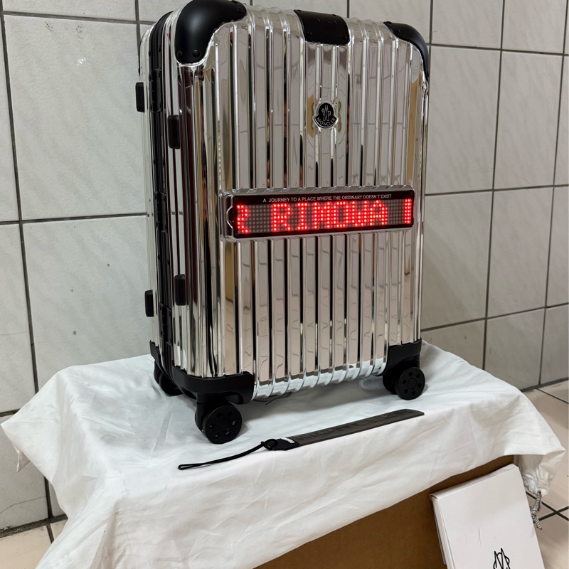 MONCLER x RIMOWA “Reflection” LED限量版 21吋登機箱-4