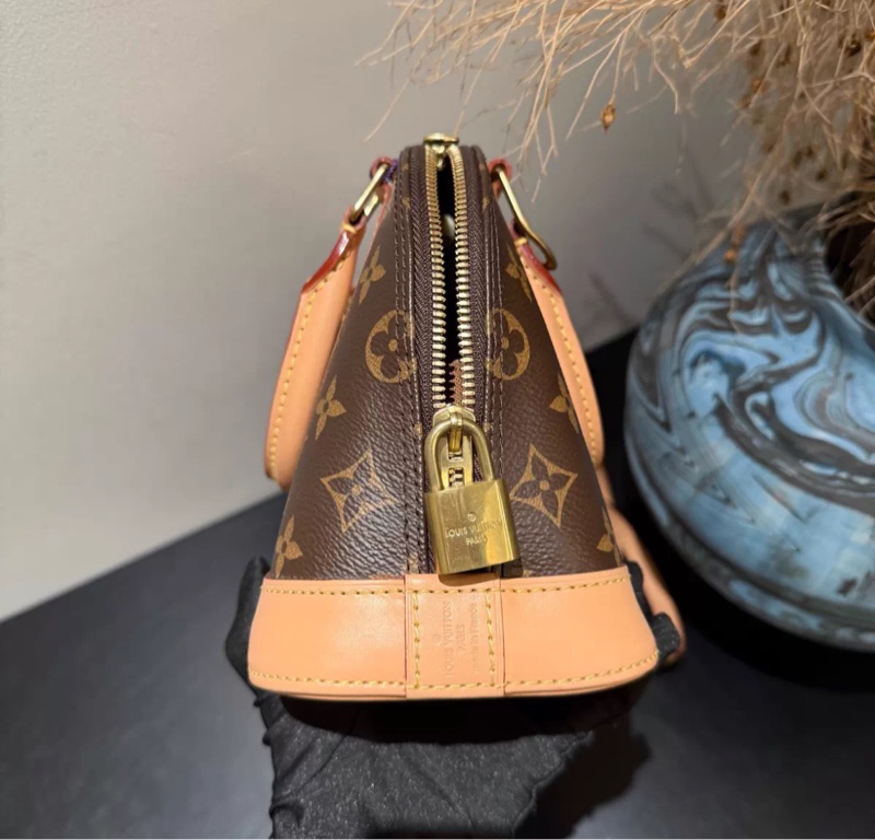 【97%新✨有塵袋】LV alma BB 貝殼手提｜單肩｜斜挎包-3