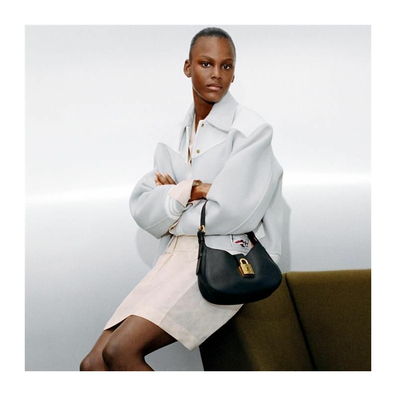 LOUIS VUITTON 低調單肩包 M24611-13