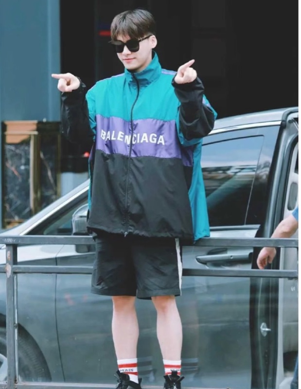 BALENCIAGA 衝鋒衣外套 44號-0