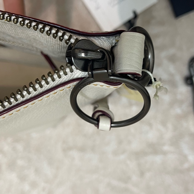 COACH Duffle ivory leather bucket bag-14