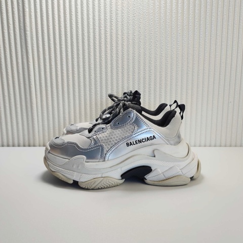 Balenciaga巴黎世家Triple S老爹鞋 36碼 鞋底厚度4釐米