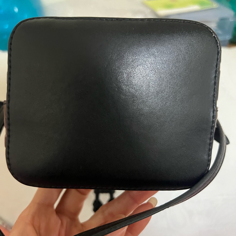 FENDI老花水桶包-2