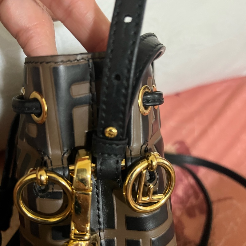 FENDI老花水桶包-10