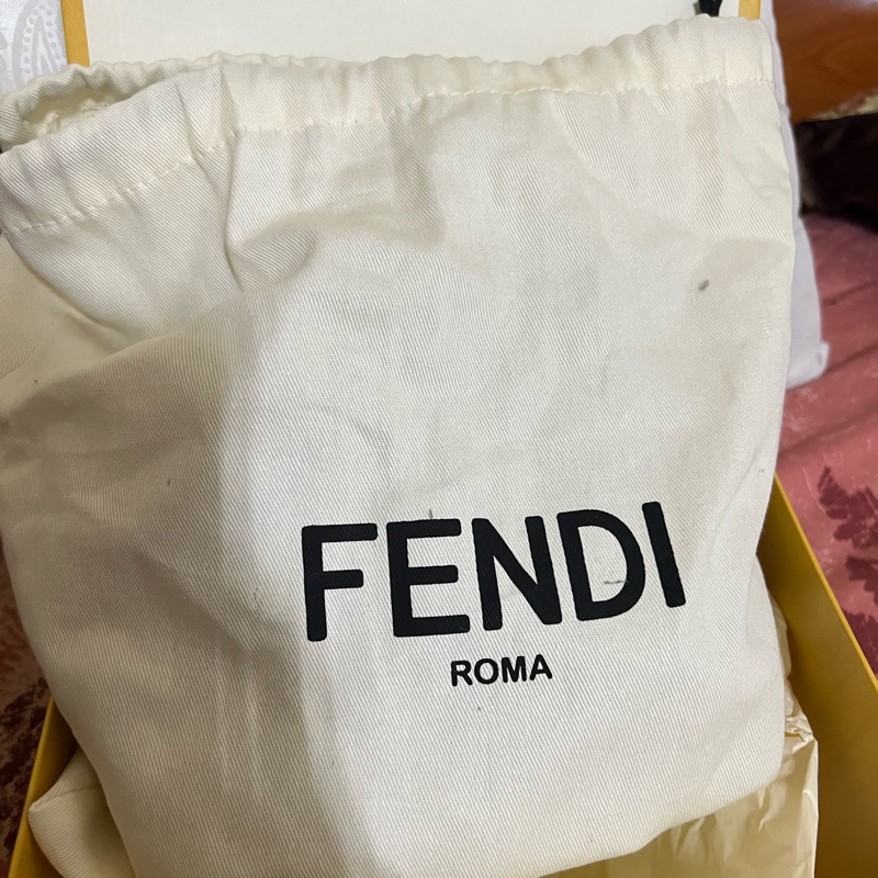 FENDI老花水桶包-12