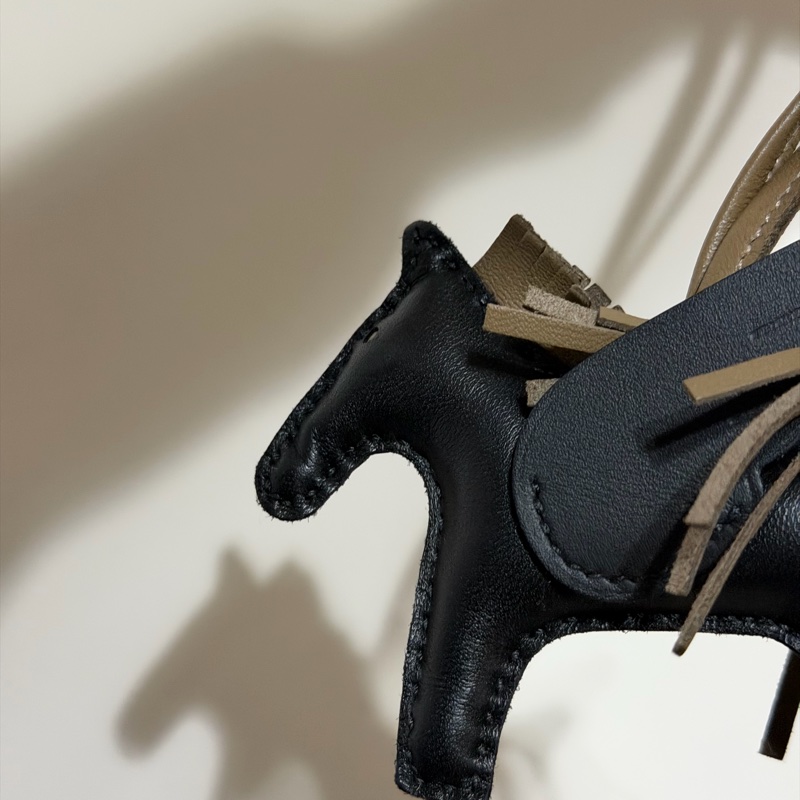 Hermès 小飛馬吊飾1+1-4
