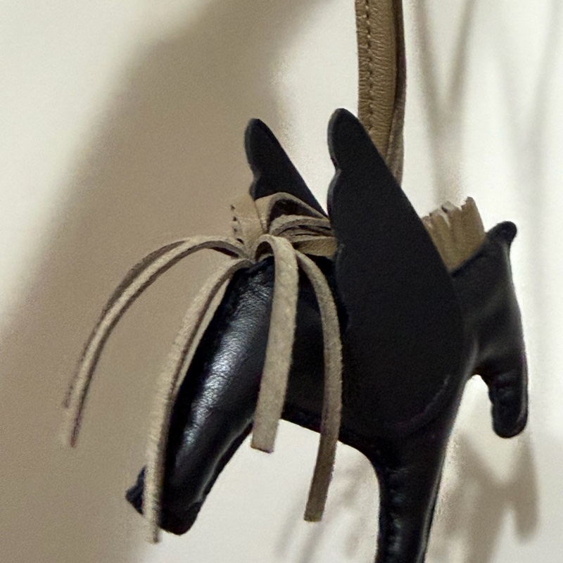 Hermès 小飛馬吊飾1+1-5