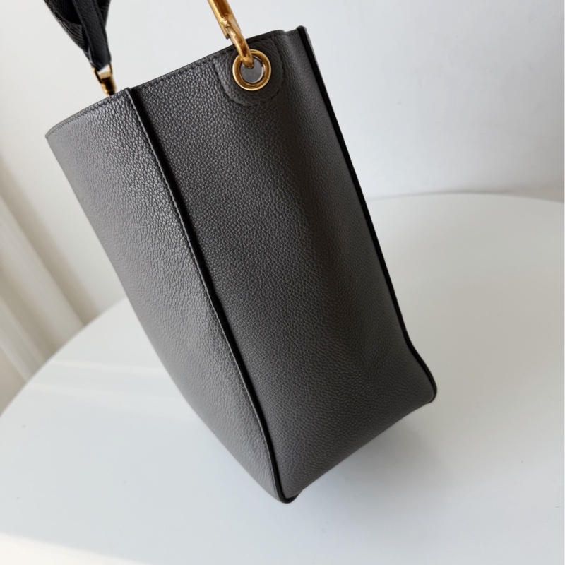 Celine賽琳Sangle Bucket純灰色牛皮單肩包水桶包-2