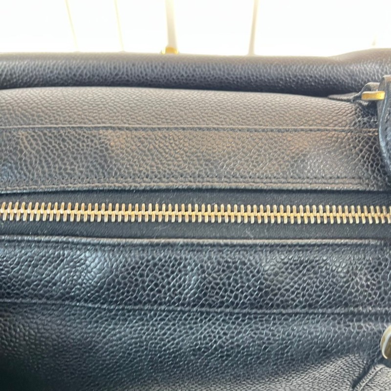 CHANEL 中古金球荔枝皮黑金手提包 大logo 牛皮機場包-9