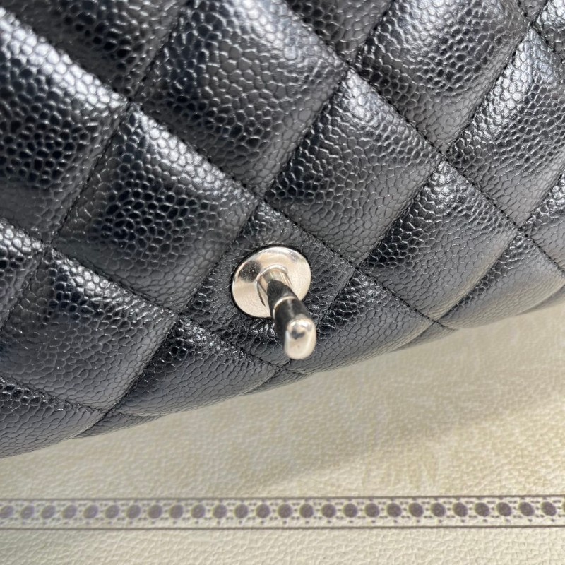 CHANEL Jumbo Classic Flap CF 經典菱格皮穿鏈鏈條銀扣顆粒壓花 牛皮拼銀色金屬 口蓋包-22