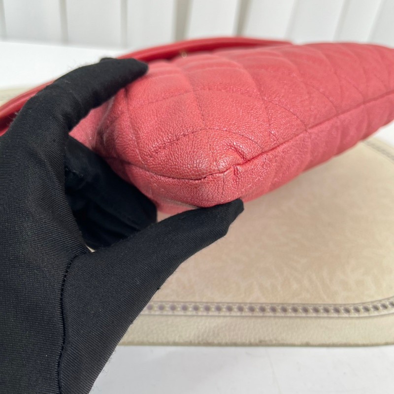 CHANE 粉色荔枝牛皮手拿包-16