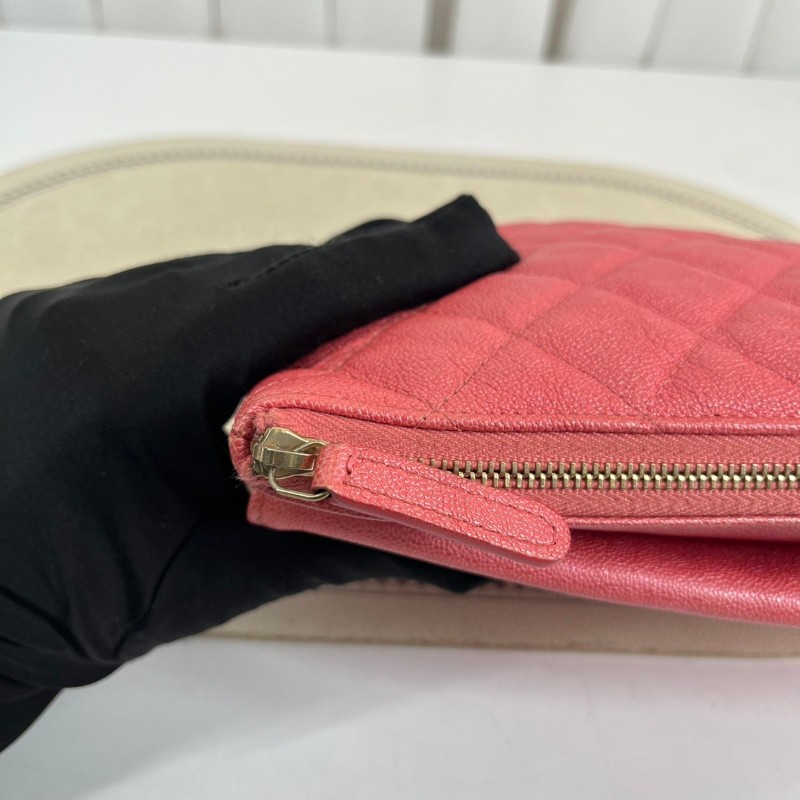 CHANE 粉色荔枝牛皮手拿包-26