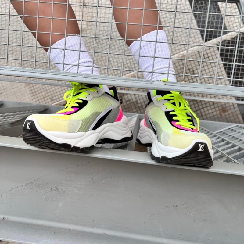 98新 LV Run55螢光綠拼色休閒鞋 36碼 G01201-5