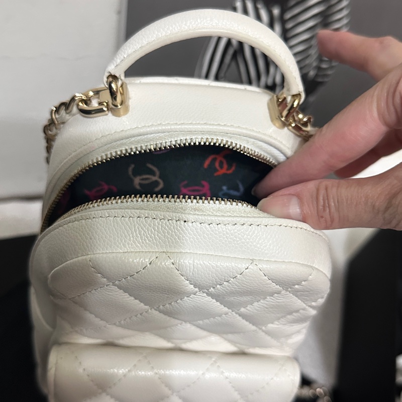 Chanel 香奈兒 粒紋牛皮淡金釦 迷你後背包(AP3753-白) ✨-10