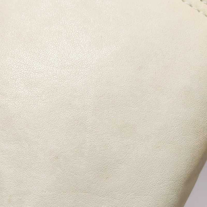 Balenciaga Le Cagole羊皮純色環形扣飾手拿包-14