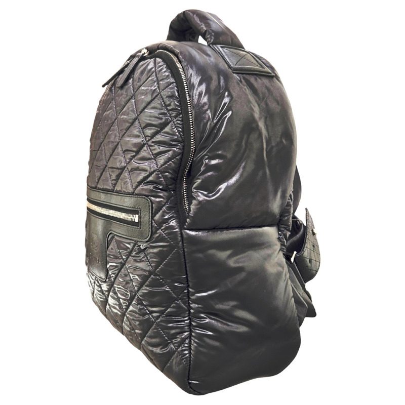 香奈兒 Coco Mark Cocoon 黑色尼龍雙肩包 (A92559) 男女款-1