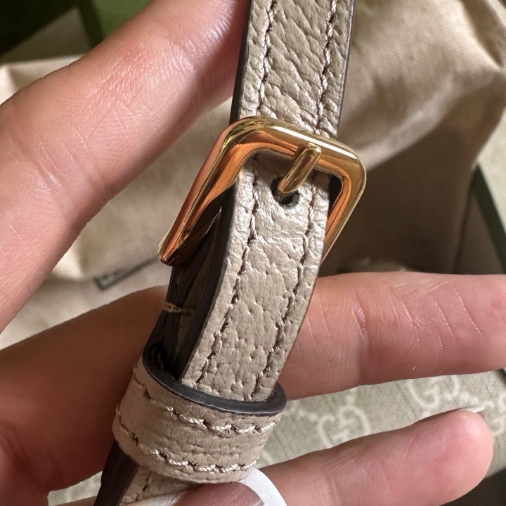 Gucci全新未使用-1