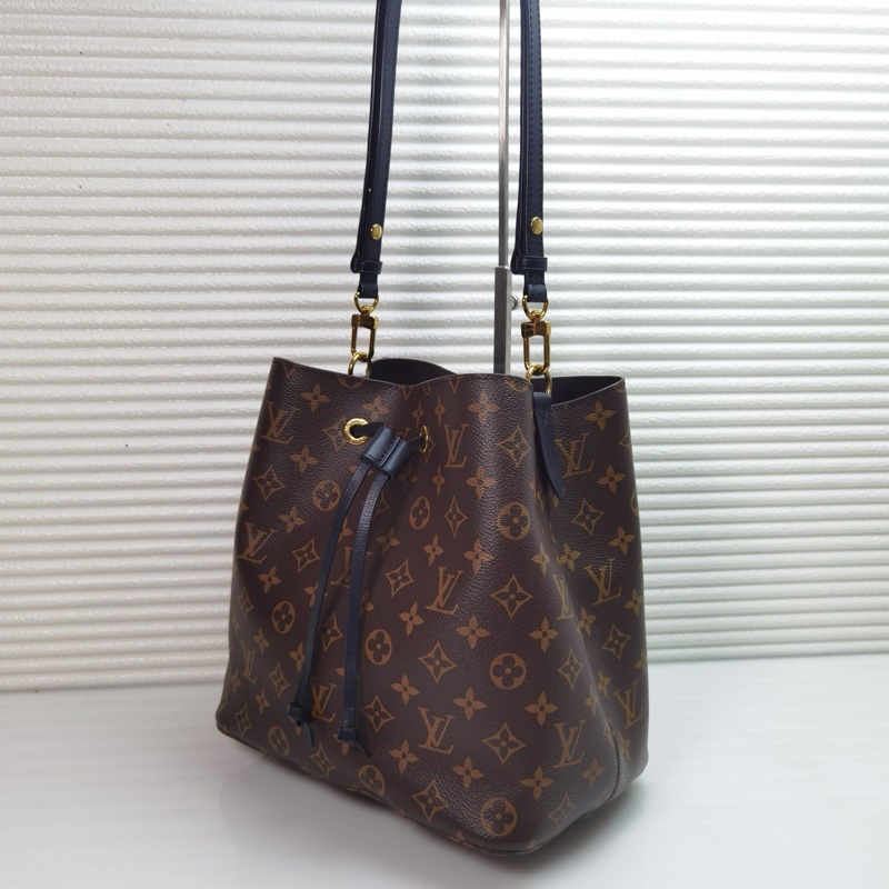 97新LV路易威登 Néonoé 水桶包單肩包 尺寸：26*25.5*1-2