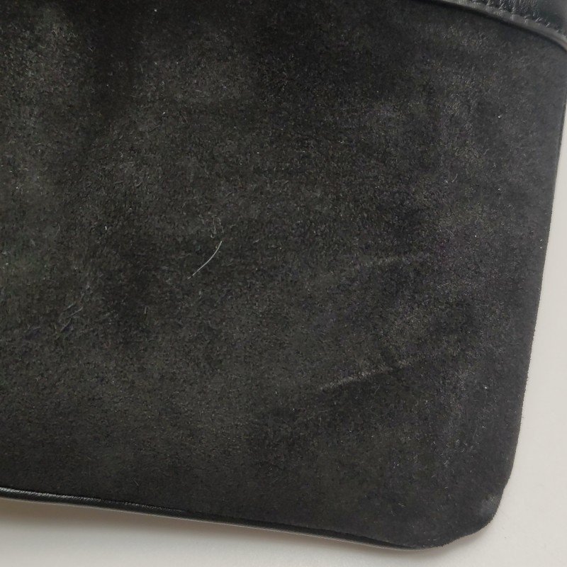 Gucci Arli 牛皮翻毛皮雙G標誌斜挎單肩包-17