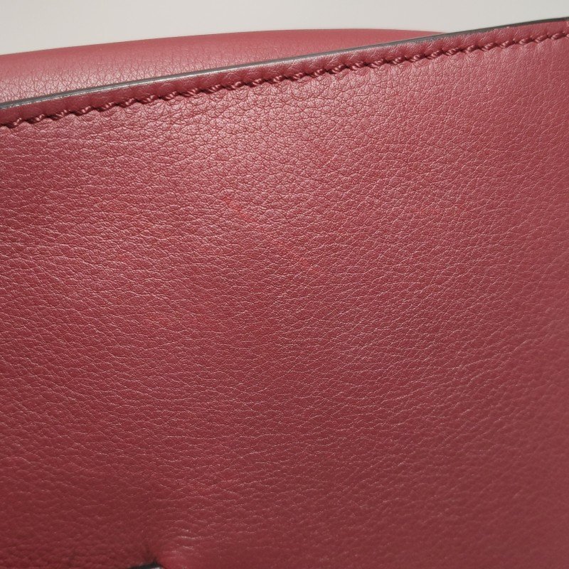 Burberry牛皮純色字母Logo斜挎包單肩包-17