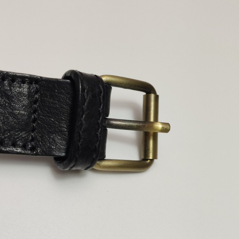 Burberry牛皮純色字母Logo金屬扣斜挎包-14