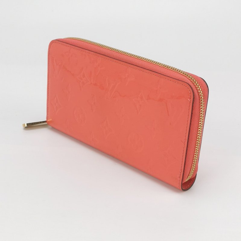LouisVuitton (LV) Zippy漆皮純色壓紋老花環繞式拉鏈錢包-1