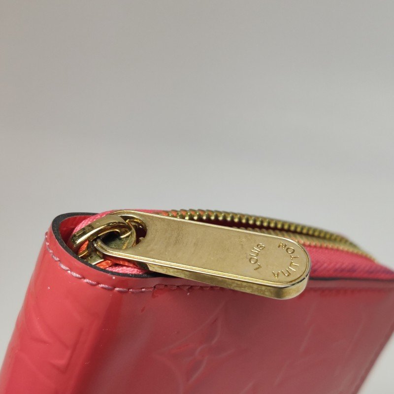 LouisVuitton (LV) Zippy漆皮純色壓紋老花環繞式拉鏈錢包-7